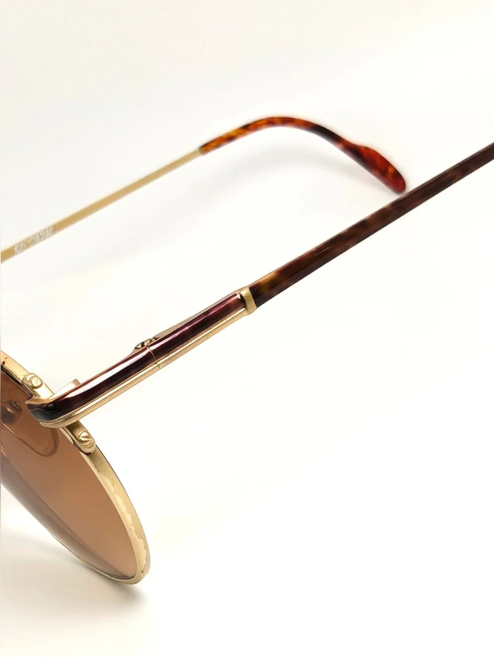 Carrera. 4913. 42. Men's Gold Frame Sunglasses with Brown Lenses. Made In Japan.